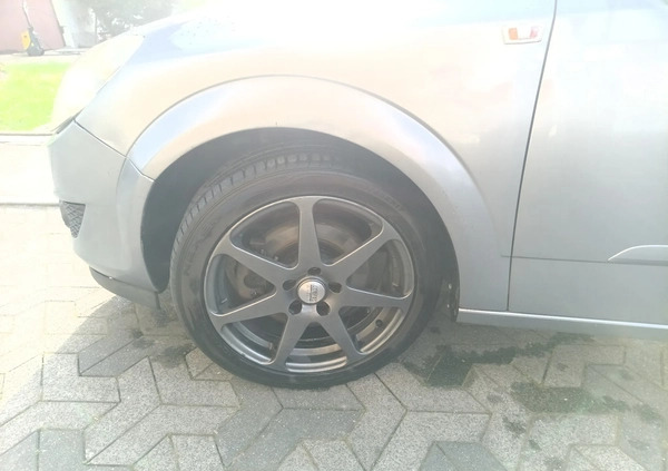 Opel Astra cena 10300 przebieg: 359300, rok produkcji 2007 z Olkusz małe 326